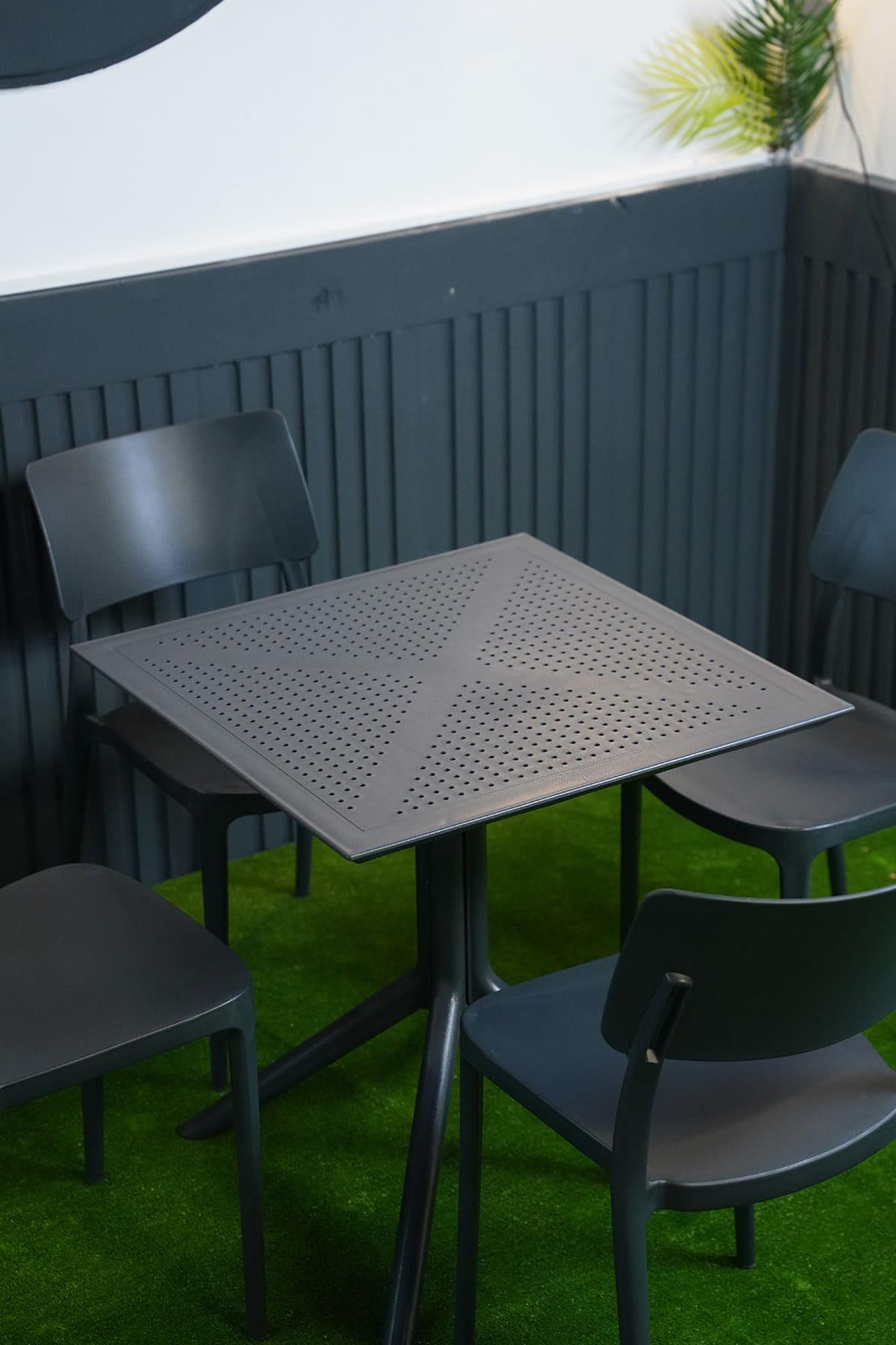 Alezy Nicomedia Masa Takımı 70x70cm Masa 4 Adet Sandalye