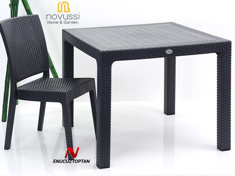 Novussi R001 Rattan Camsız Masa 90x90cm | ID1332