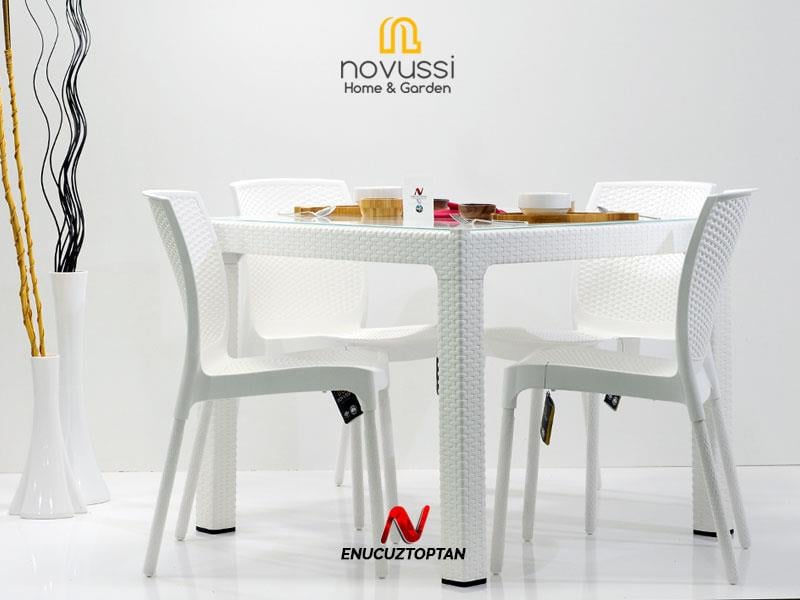 Novussi Rattan Camlı Kare Masa + 4 Adet Sunny Sandalye | ID1237