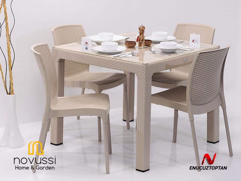 Novussi Rattan Camlı Kare Masa + 4 Adet Sunny Sandalye | ID1237