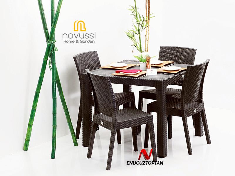 Novussi Rattan Camsız Kare Masa + 4 Adet Nice Rattan Sandalye | ID1299