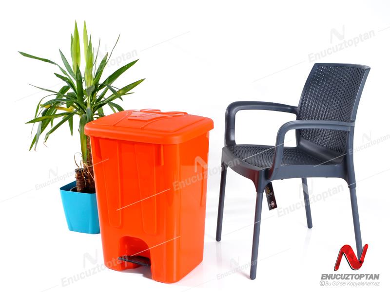 Şenyayla 4260 Kapaklı Pedallı Çöp Kovası 65 Litre | ID3070