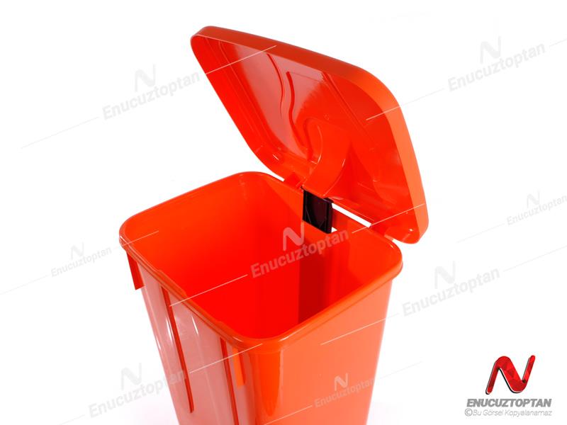 Şenyayla 4260 Kapaklı Pedallı Çöp Kovası 65 Litre | ID3070
