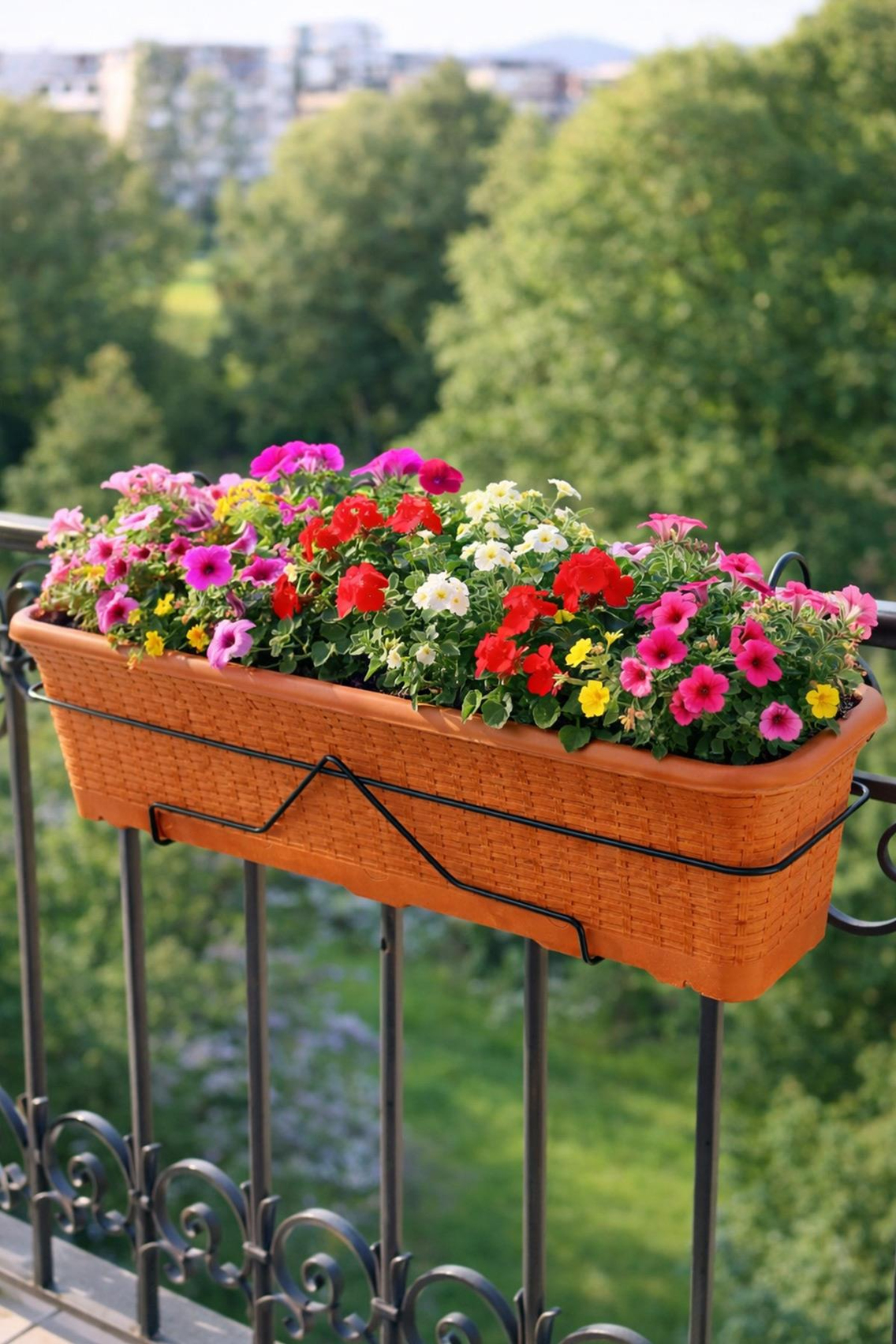 Serinova HB03A Hasır Balkon Askılı Saksı 16.5 Litre | ID1434