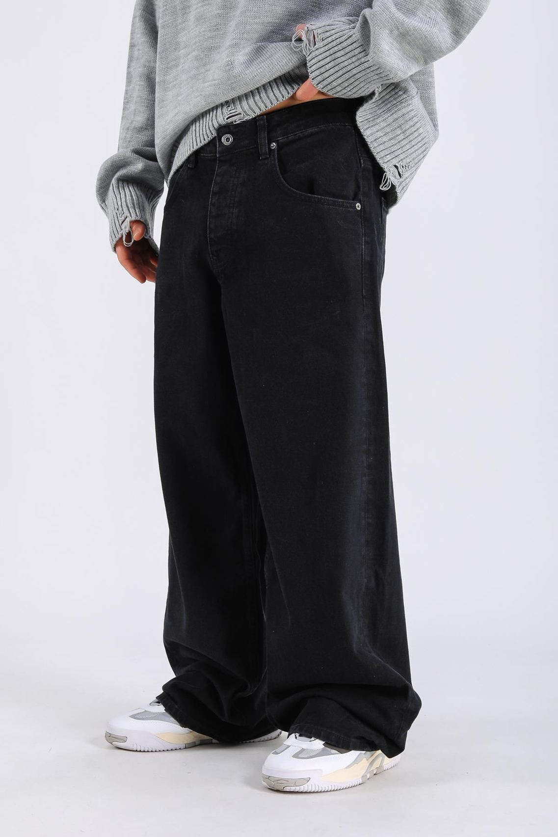 Baggy Washed Jean - Black P1082
