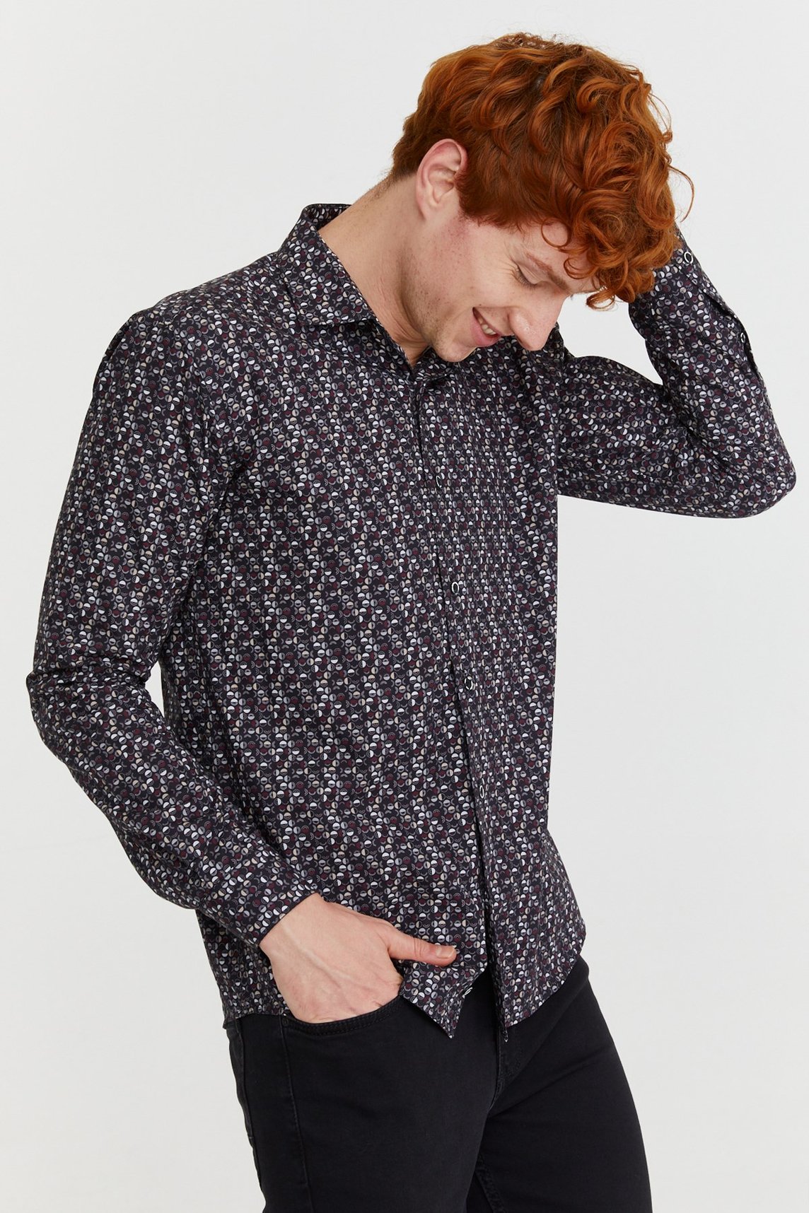  Morven Erkek Siyah Pamuklu Slim Fit Dar Kesim Jakarlı Desenli İtalyan Yaka Uzun Kollu Gömlek