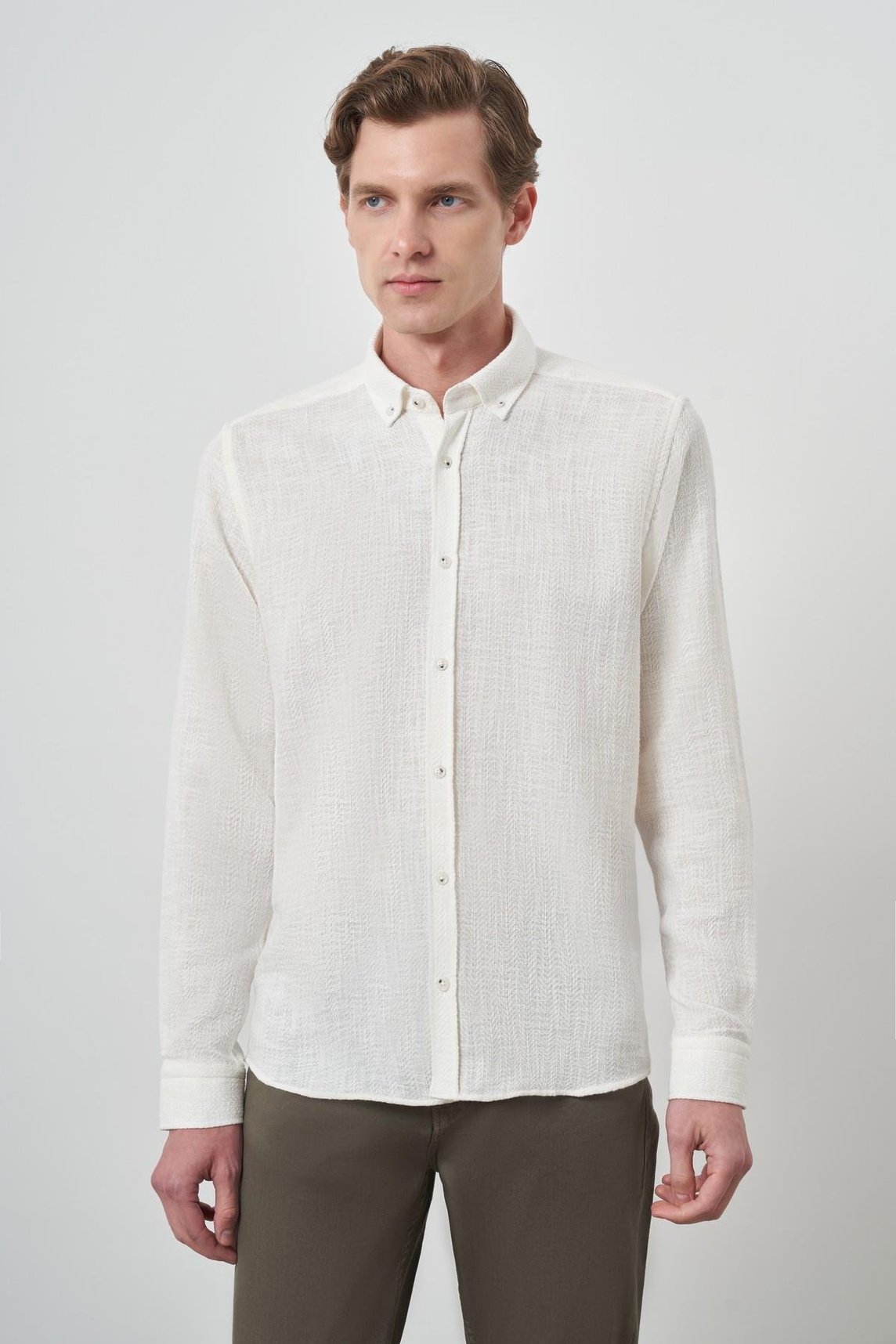 Morven Erkek Beyaz Trend Keten Slim Fit Düğmeli Yaka Gömlek