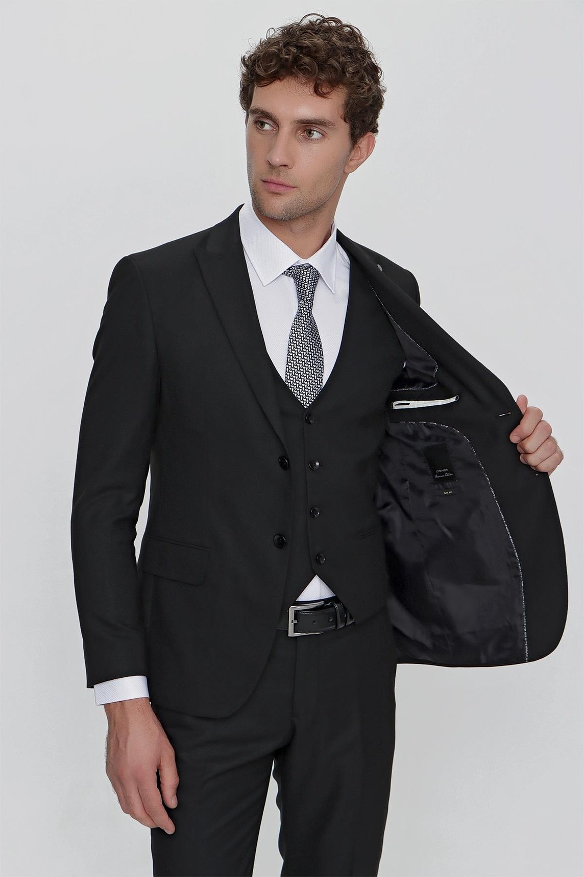 Siyah Yelekli Jakarlı Slim Fit Dar Kesim 6 Drop Erkek Takım Elbise