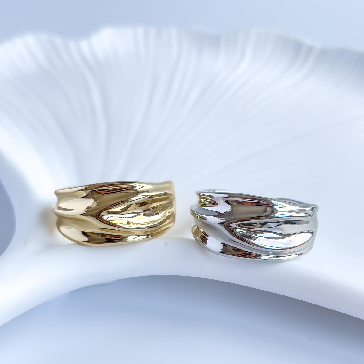 Lunex Stylish Gold Yüzük