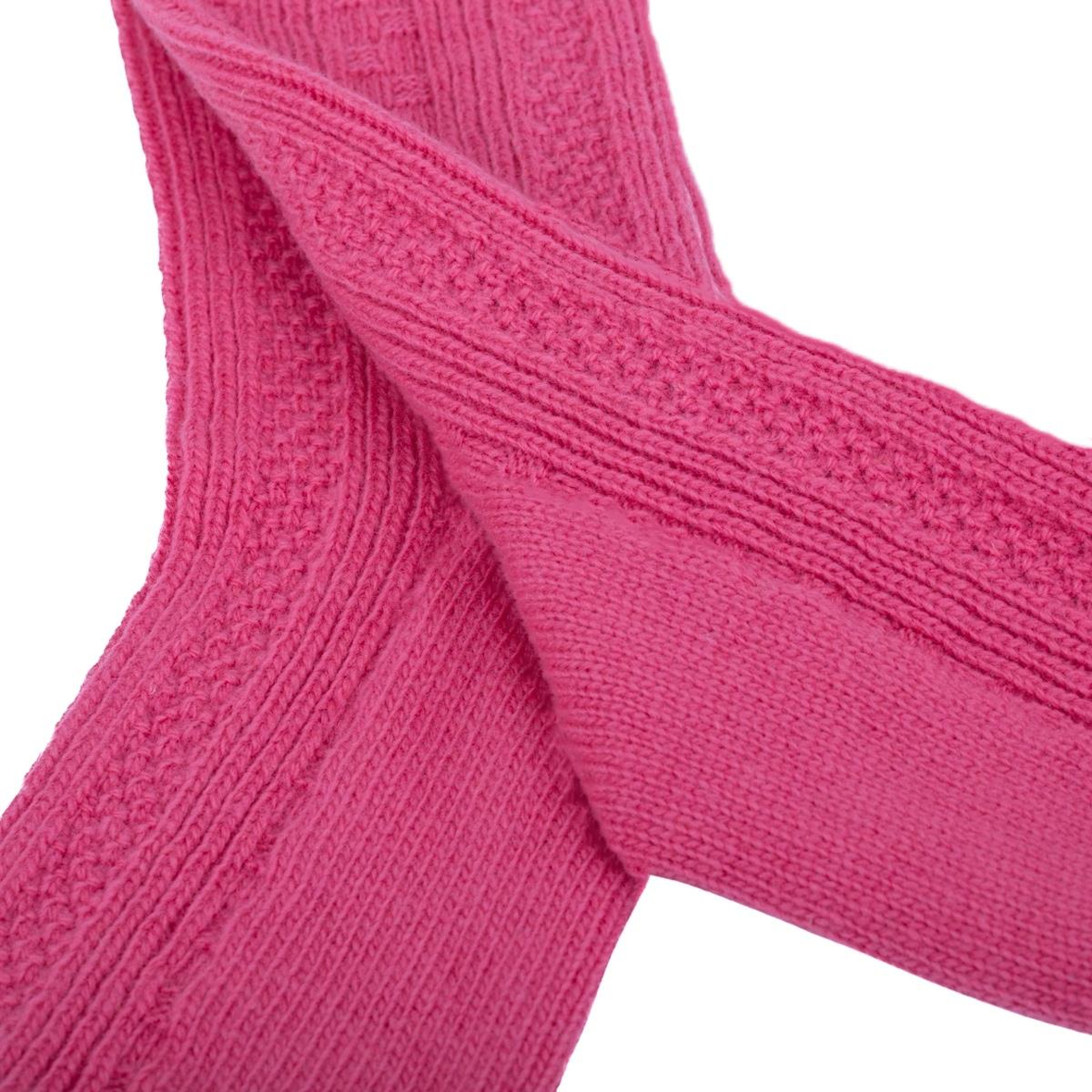 Dikişsiz Uzun Yün Çorap Fuşya