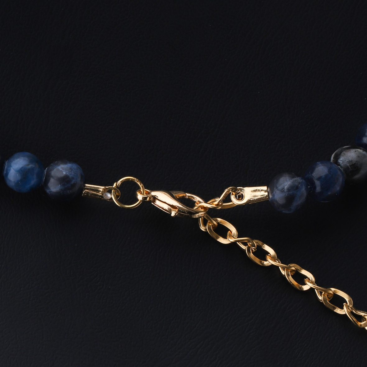 Sodalit Gücü ve Selenit Saflığı Doğal Taş Kolye