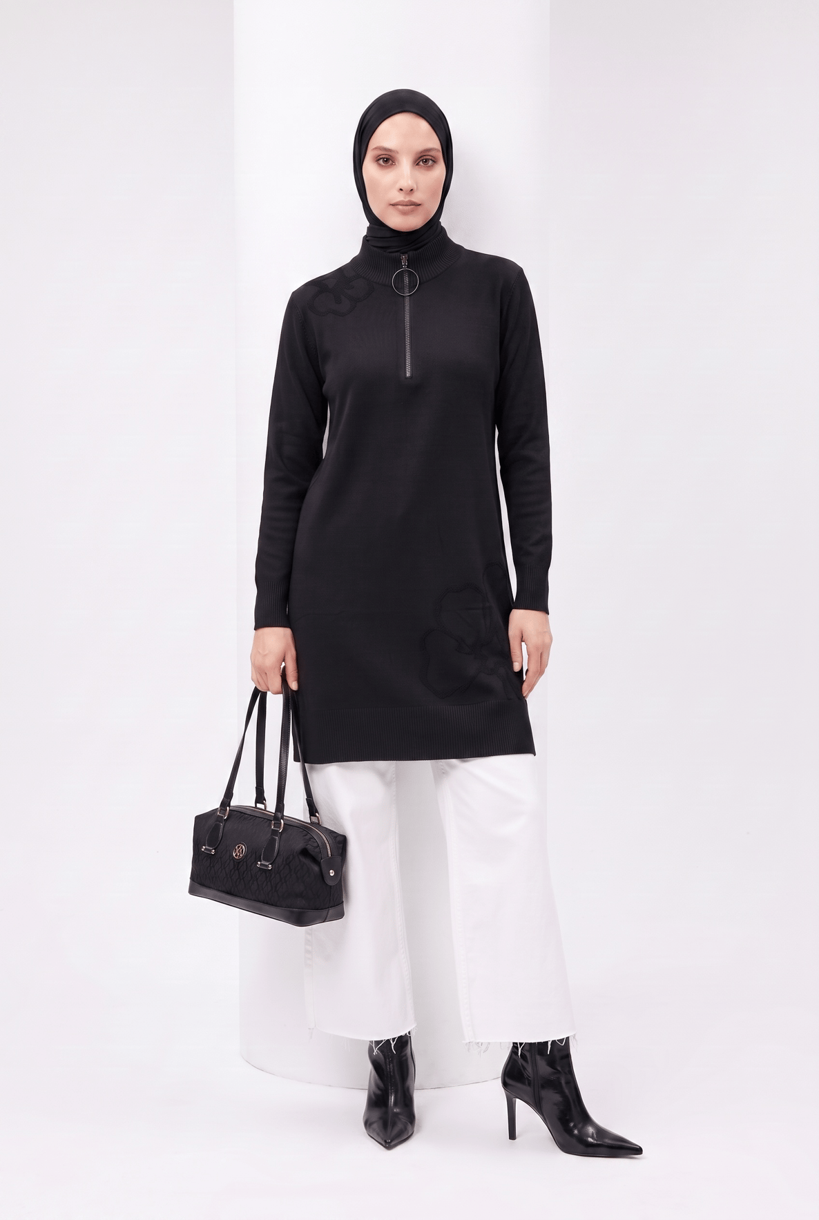 Armine Çiçek Desenli Triko Tunik 25KTD4111 Siyah