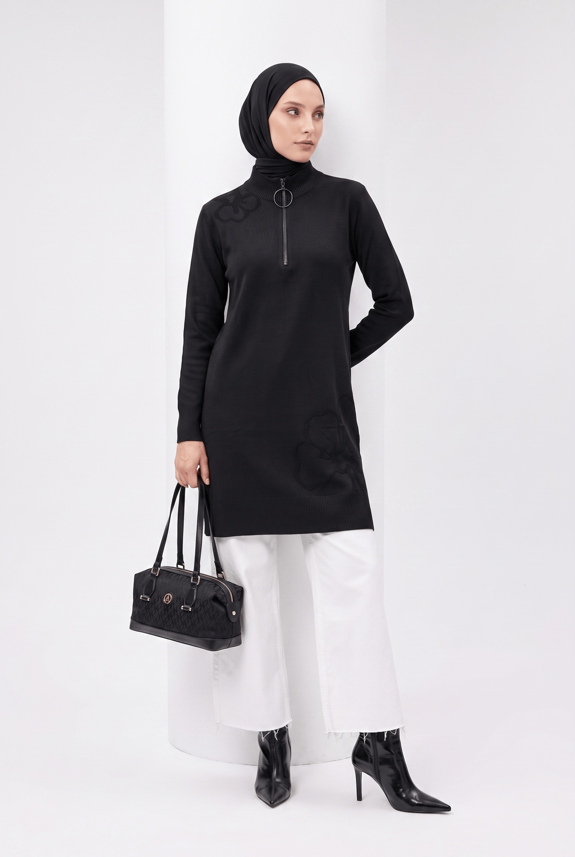 Armine Çiçek Desenli Triko Tunik 25KTD4111 Siyah
