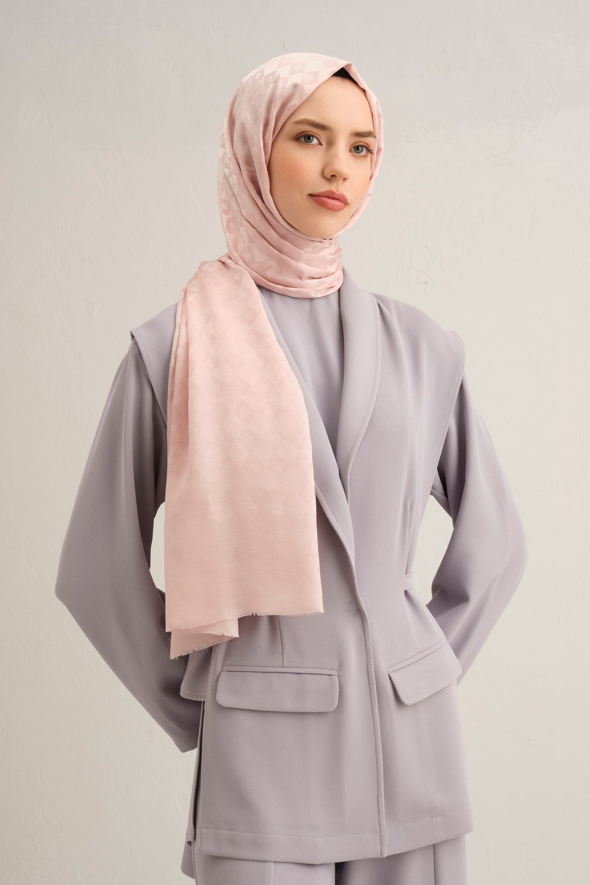 Armine Elegance İpek Pamuk Kare Monogram Şal 10066