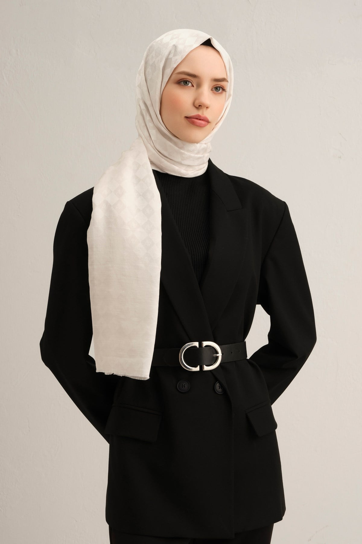 Armine Elegance İpek Pamuk Kare Monogram Şal 10063