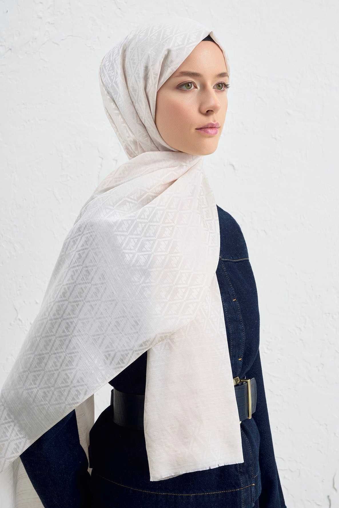 Armine Elegance İpek Pamuk Monogram Şal 17