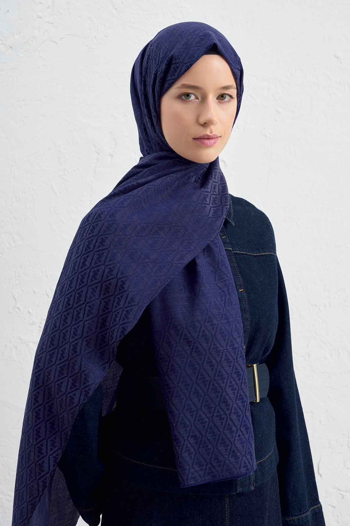 Armine Elegance İpek Pamuk Monogram Şal 02