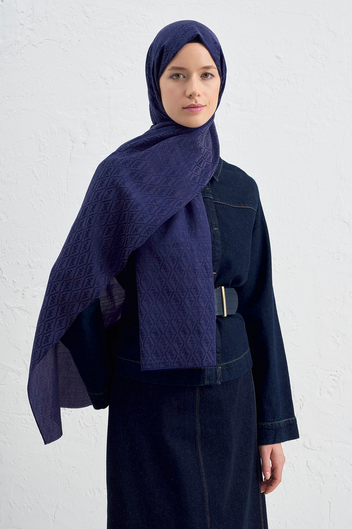 Armine Elegance İpek Pamuk Monogram Şal 02