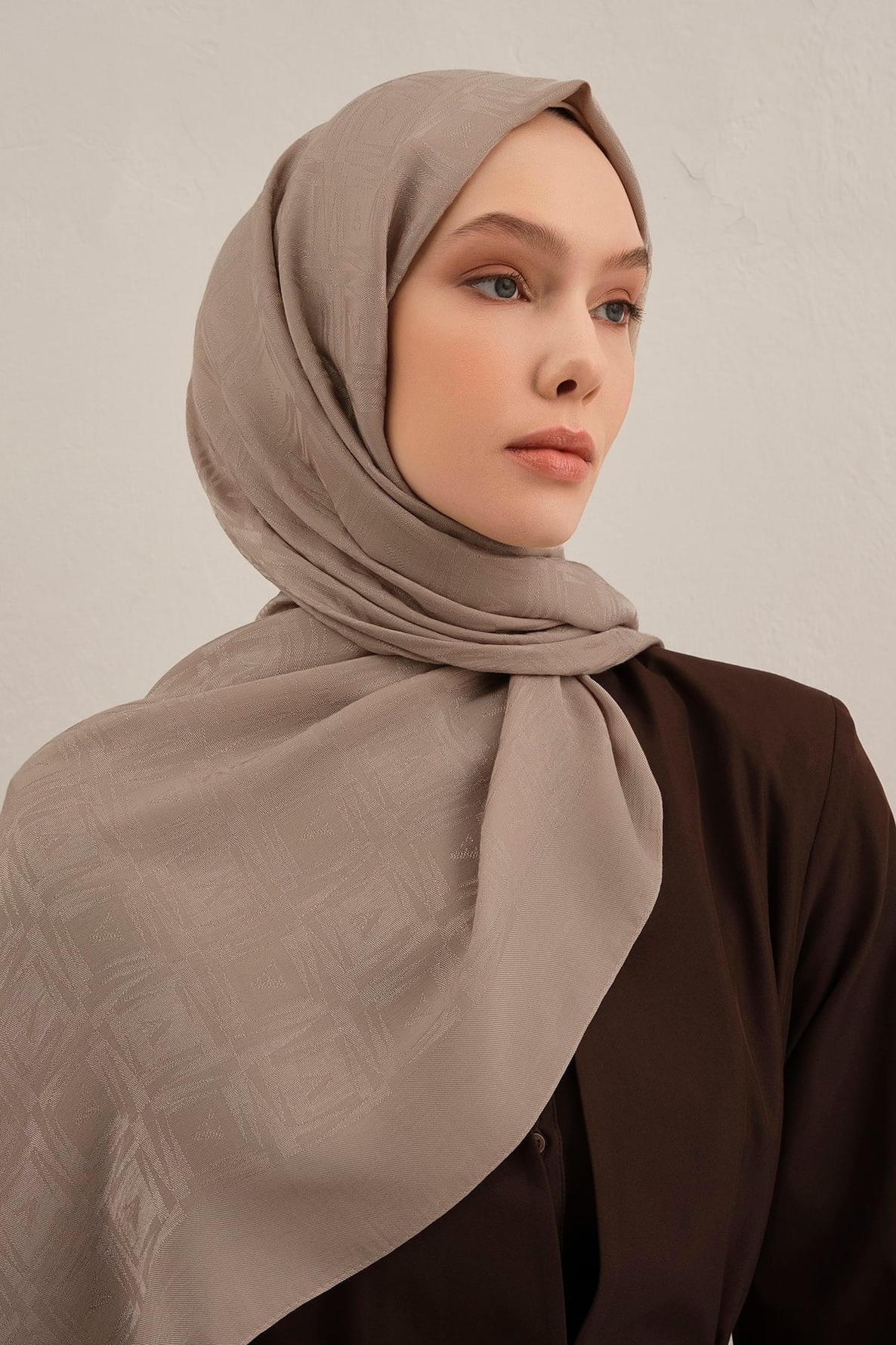 Armine Lyocell Naia Kare Monogram Şal 6 07