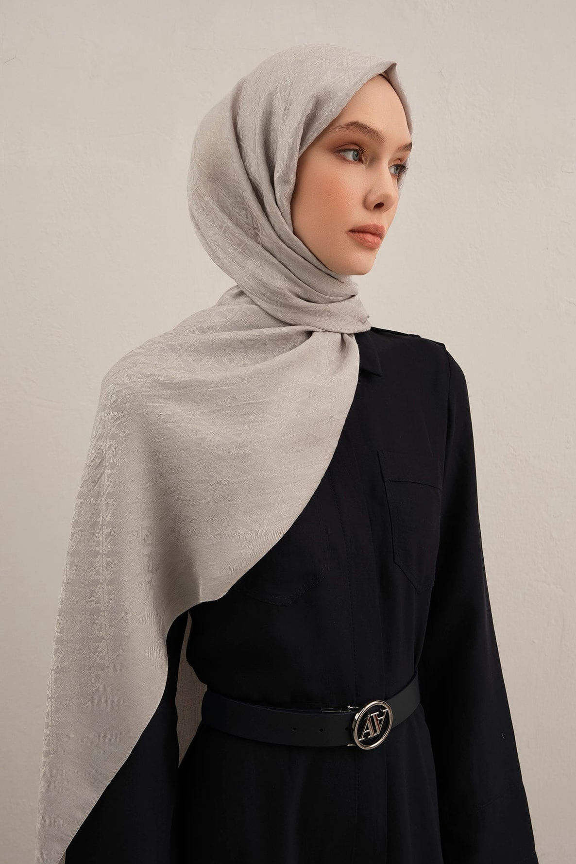 Armine Lyocell Naia Üçgen Monogram Şal 5 23