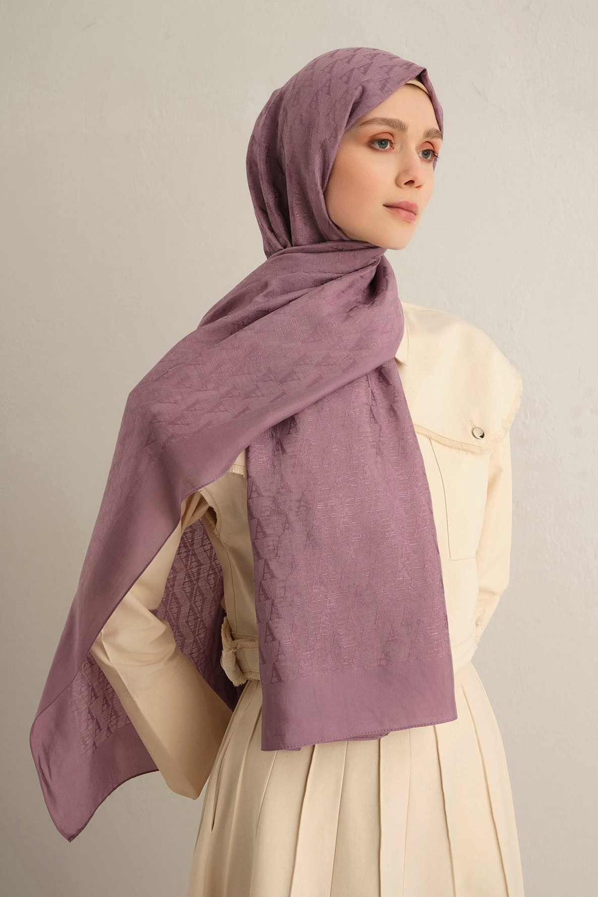 Armine Pamora AA Monogram Şal 3 42