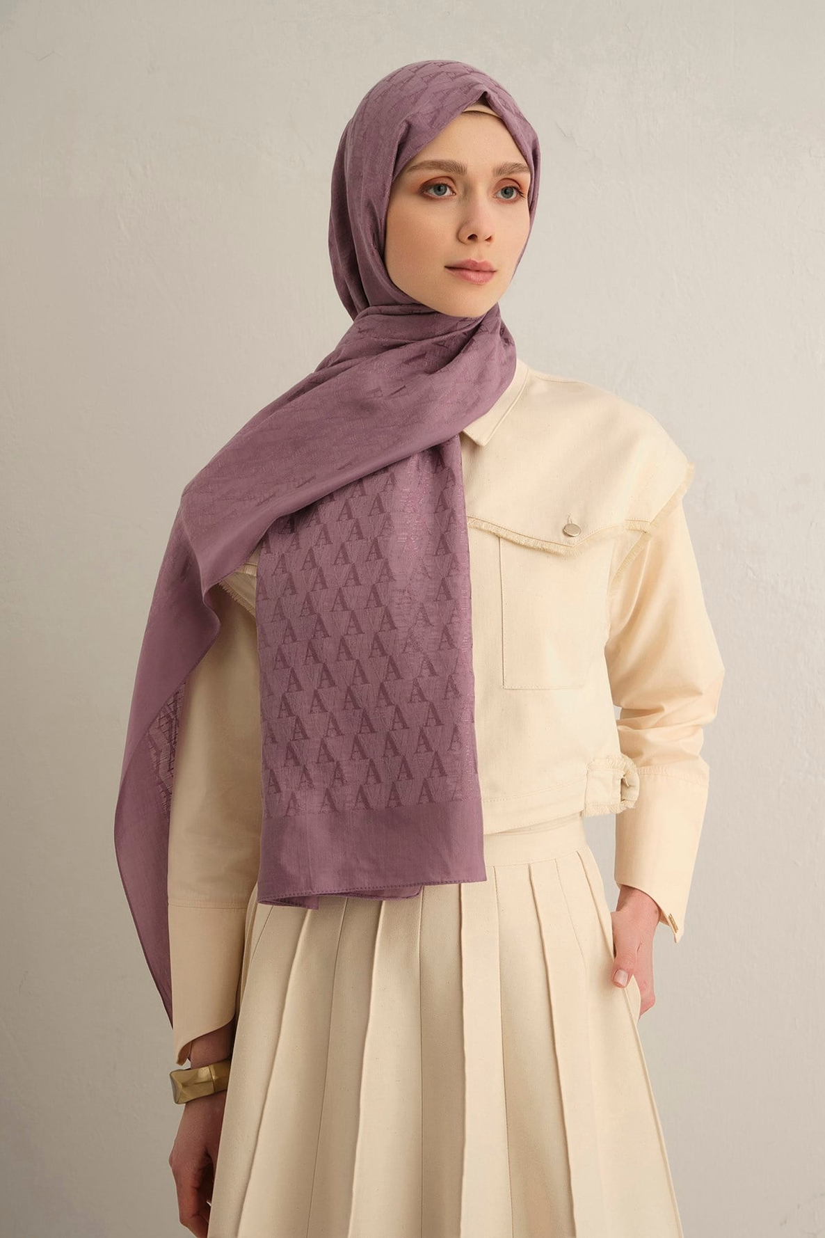 Armine Pamora AA Monogram Şal 3 42