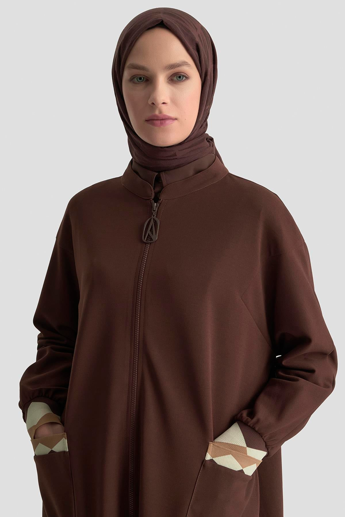 ARMİNE TREND Boydan Fermuarlı Ribanalı Crep Giy Çık Kahverengi 25KT556