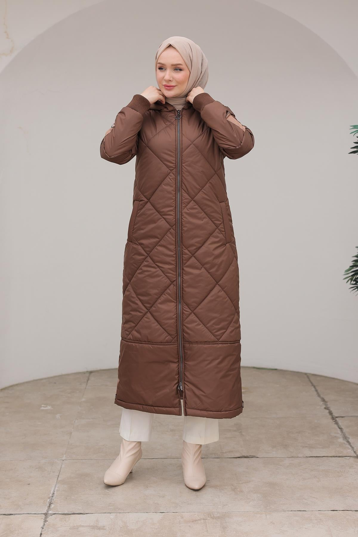 ARMİNE TREND Boydan Fermuarlı Şişme Kapitone Desenli Mont Taba 24KT710