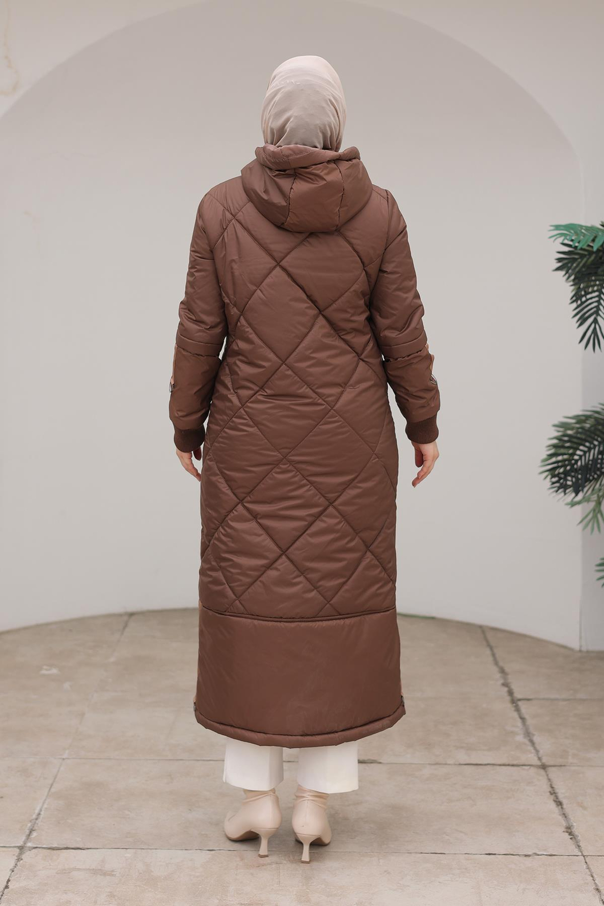 ARMİNE TREND Boydan Fermuarlı Şişme Kapitone Desenli Mont Taba 24KT710
