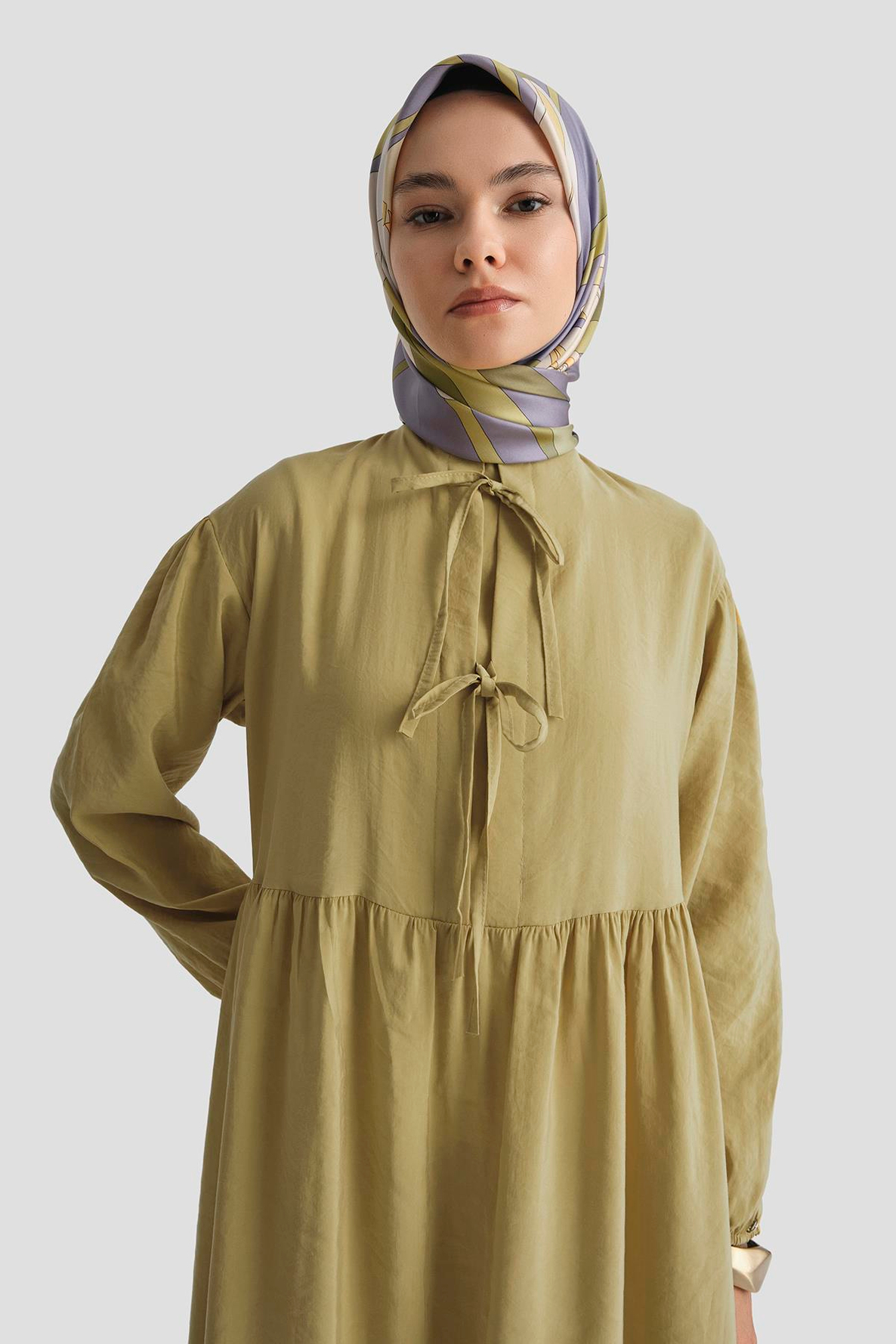 ARMİNE TREND Kolları Lastikli Yakası Kurdale Detaylı Elbise-Asit 25YT954
