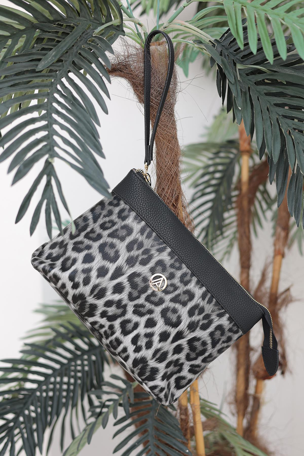 ARMİNE TREND Leoper Desenli Fermuarlı El Çantası-Siyah ARM125