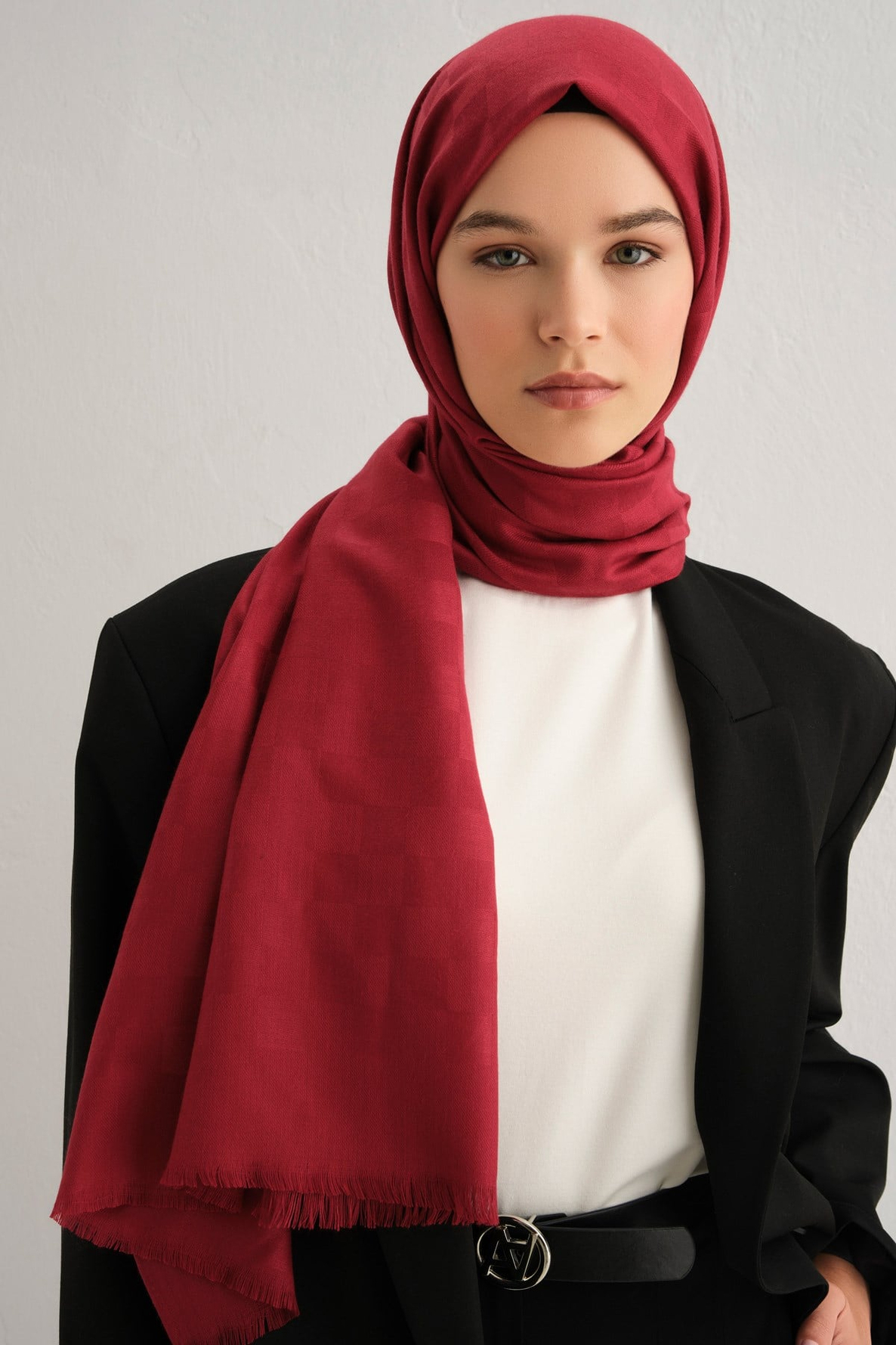 Armine Viscon Kare Desen Şal 04