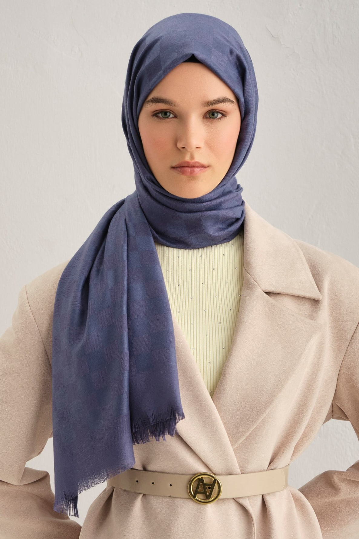 Armine Viscon Kare Desen Şal 06