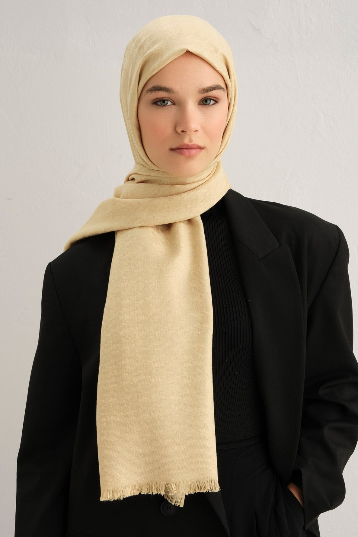Armine Viscon Kazayağı Desen Şal 02