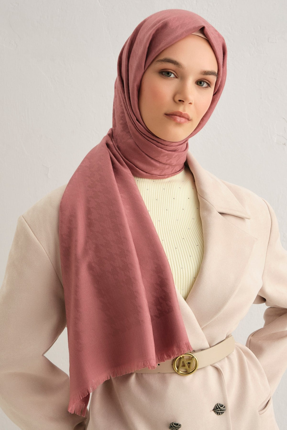 Armine Viscon Kazayağı Desen Şal 18