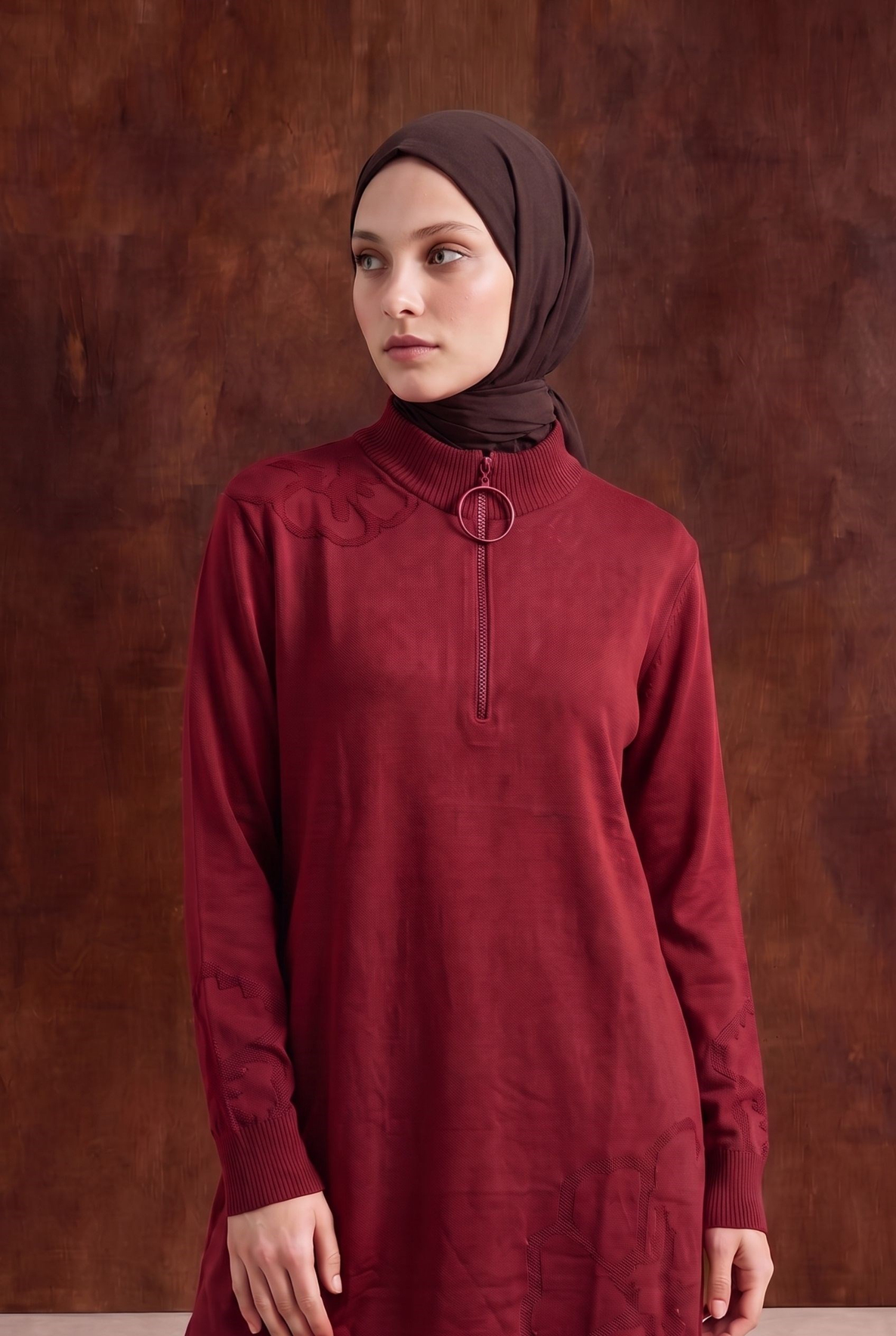 Armine Yarım Fermuarlı Hakim Yaka Çiçek Desenli Triko Tunik 25KTD4111 Bordo