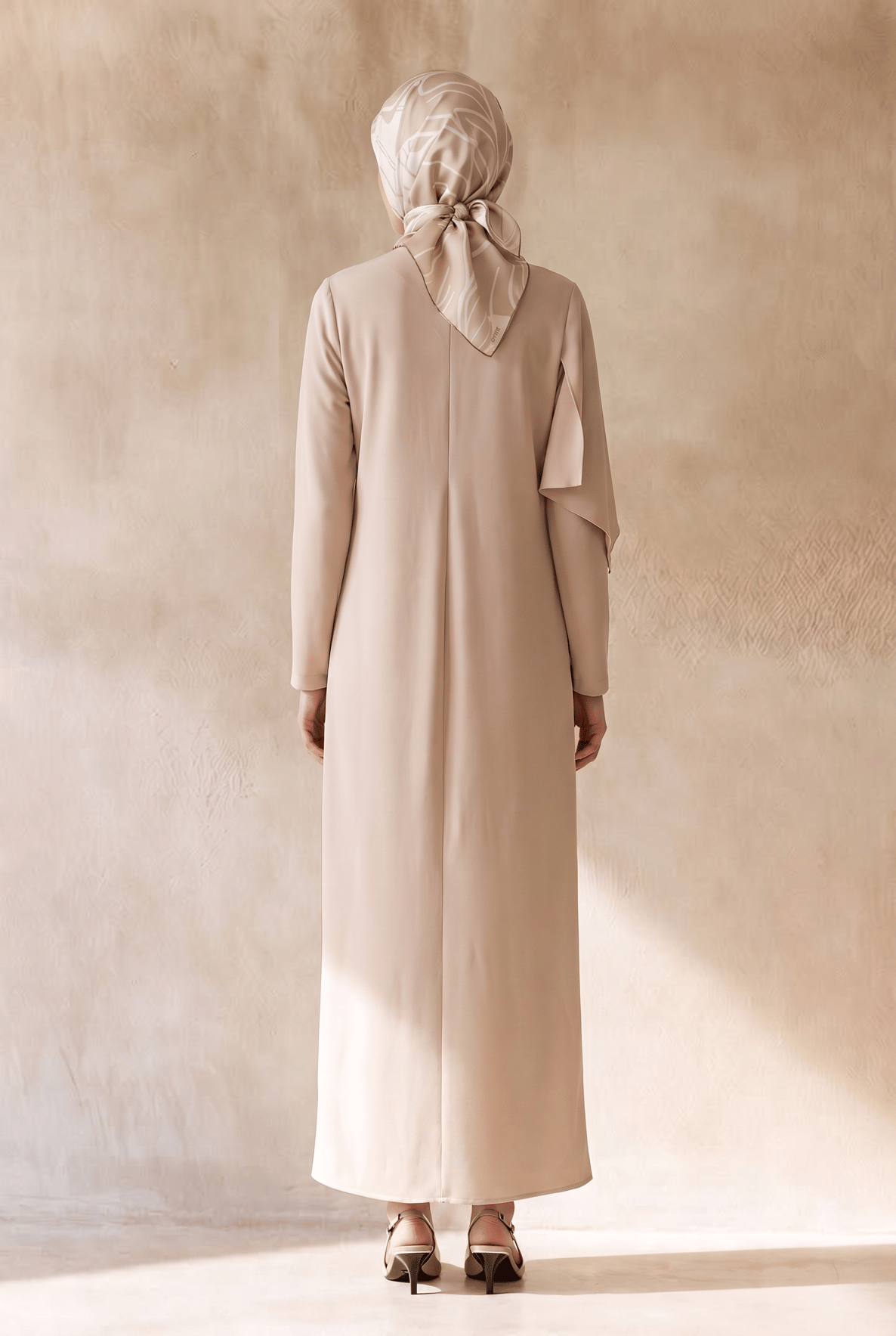 Asimetrik Katman Detaylı Kemerli Uzun Kollu Şık Tesettür Elbise 140 Cm Boy Taş 26KA906