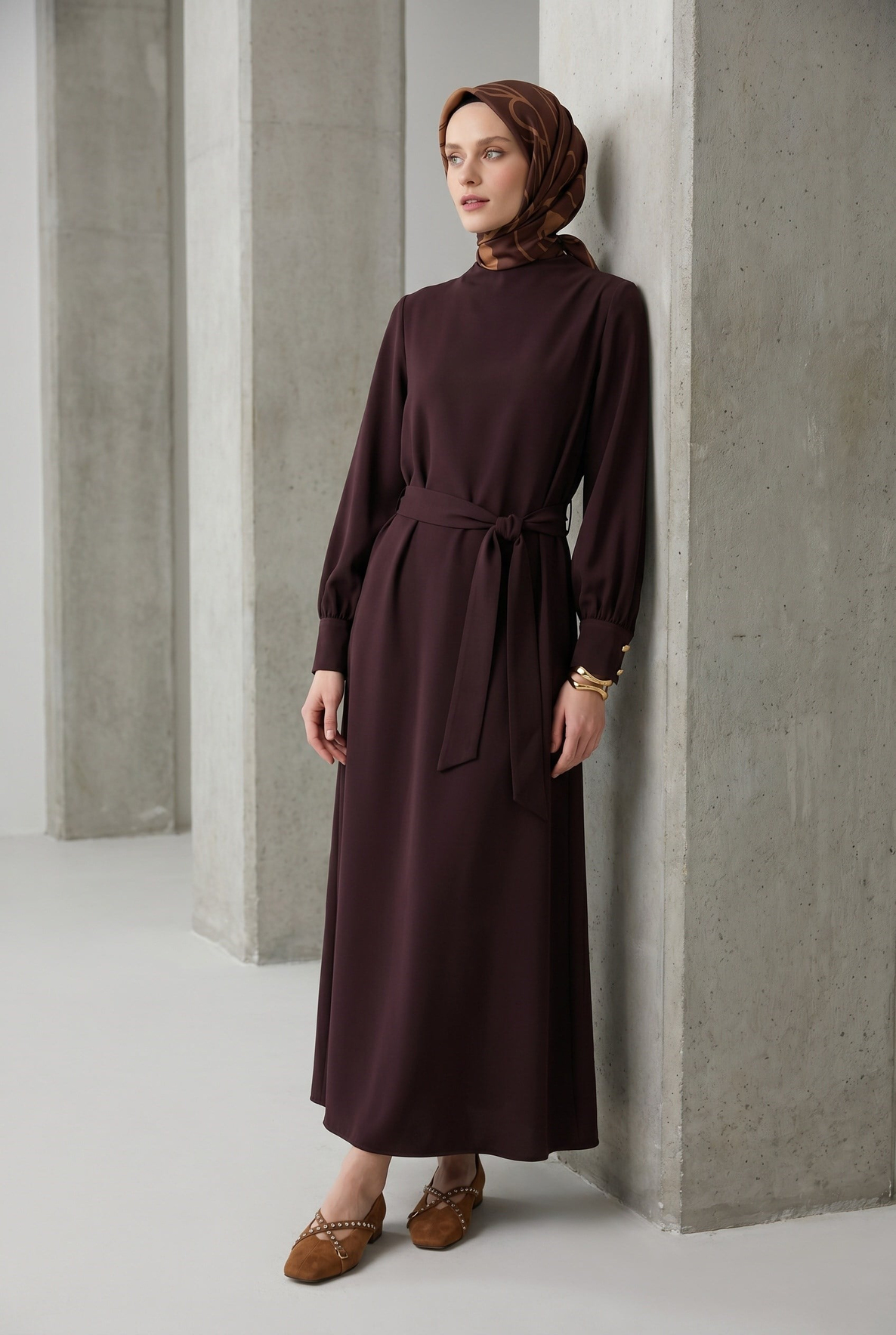 Drape Detaylı Belden Kuşaklı Elbise Kahverengi 26YT904