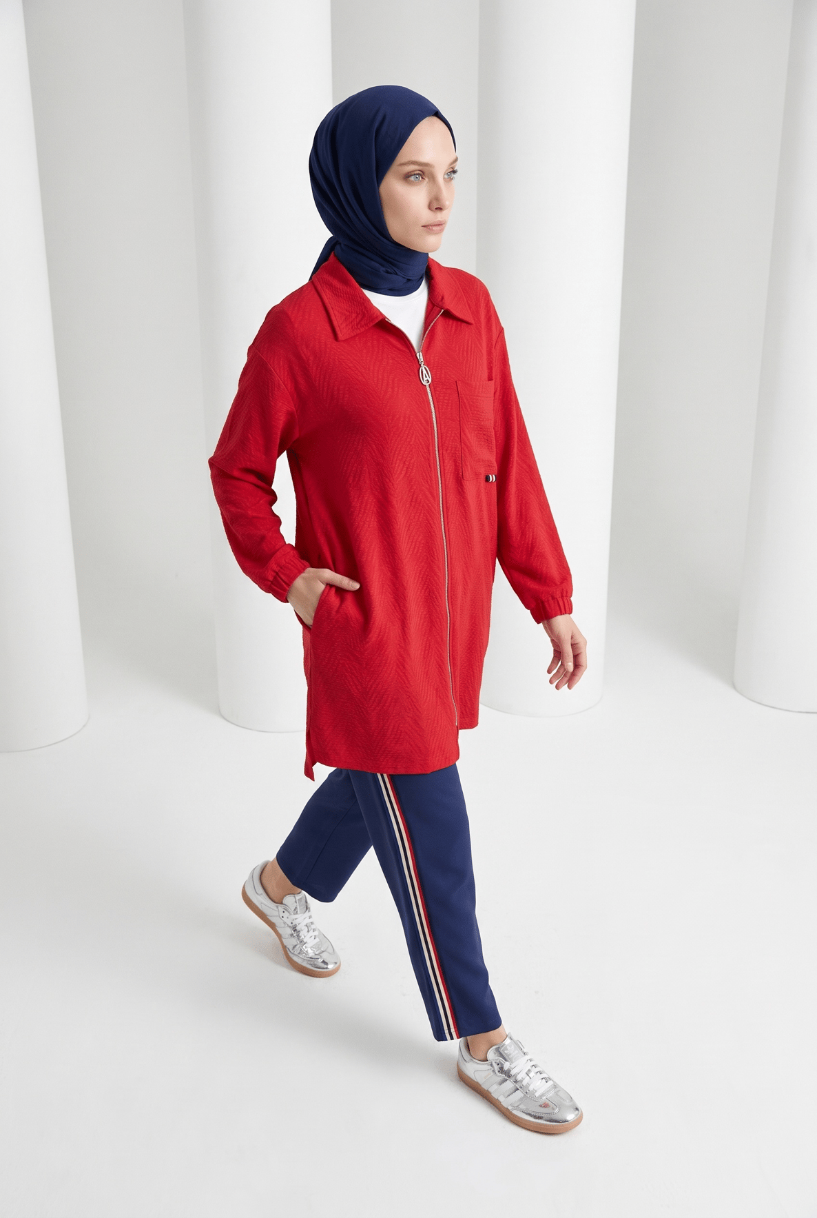 Fermuarlı Tunik ve Şerit Detaylı Pantolon İkili Takım Spor Şık Günlük Tesettür Giyim Kırmızı