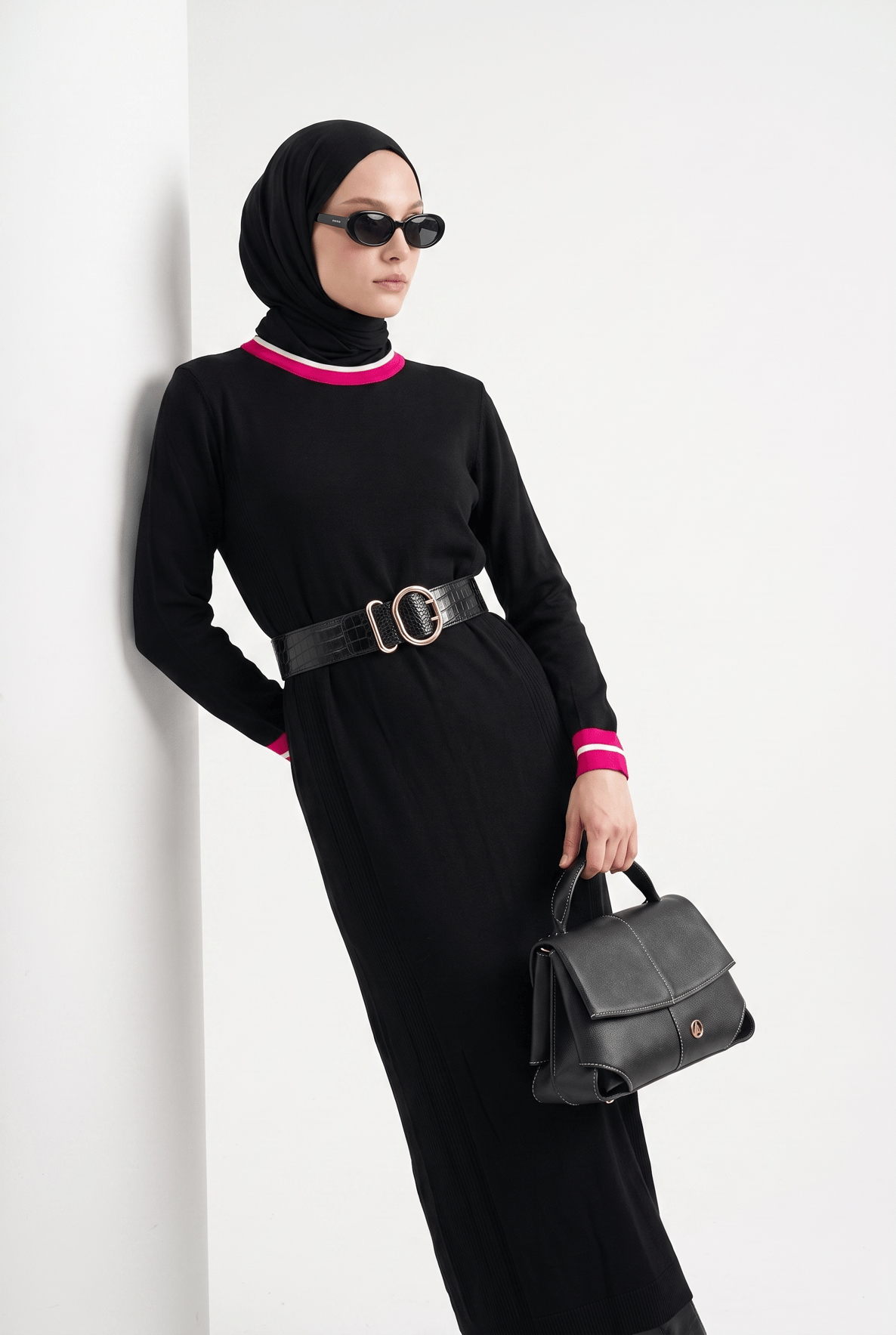 Kontrast Şerit Detaylı Uzun Triko Elbise Siyah 22KD4243
