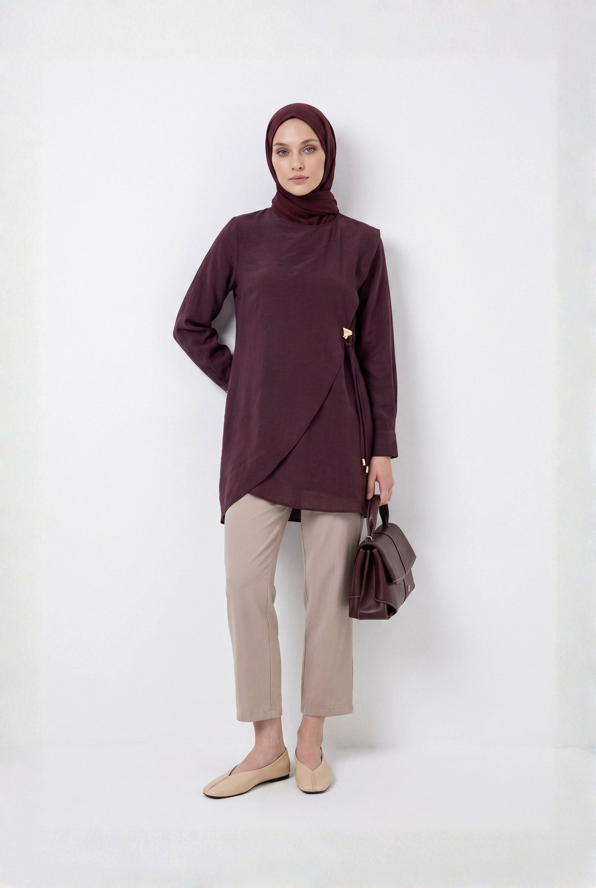 Toka Detaylı Asimetrik Kesim Tesettür Tunik Bordo 26YT467