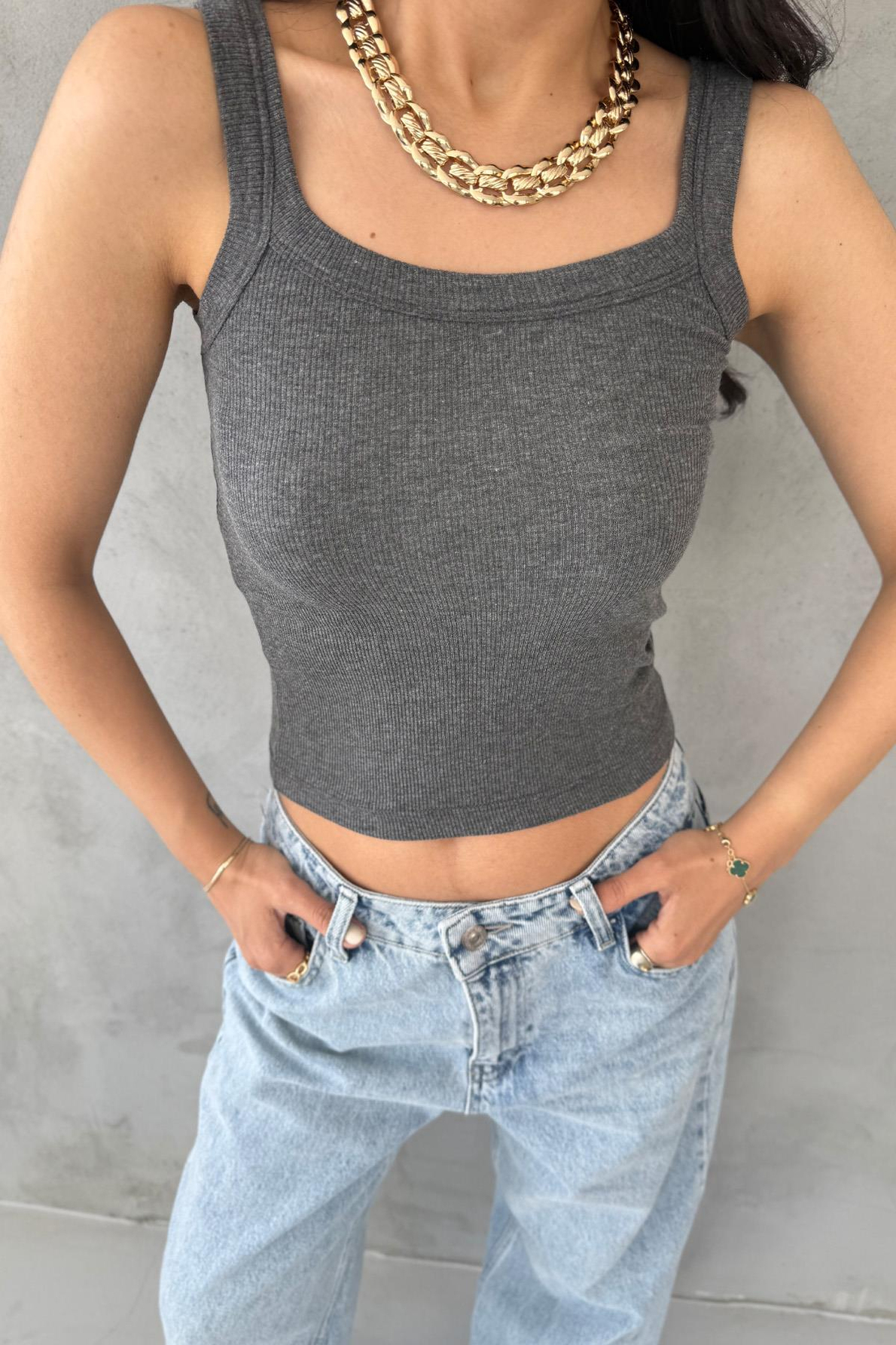 Antrasit Slim Fit Dar Kesim U Yaka Fitilli Atlet