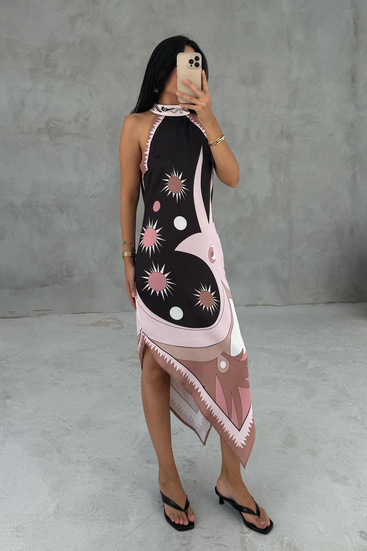 Asimetrik Kesik Halter Yaka Midi Elbise