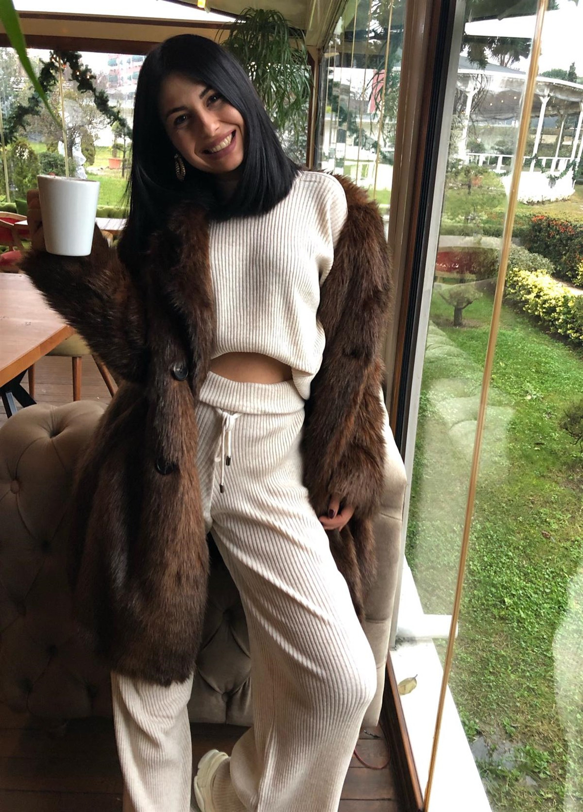 BEJ İNCE FİTİLLİ TRİKO TAKIM 