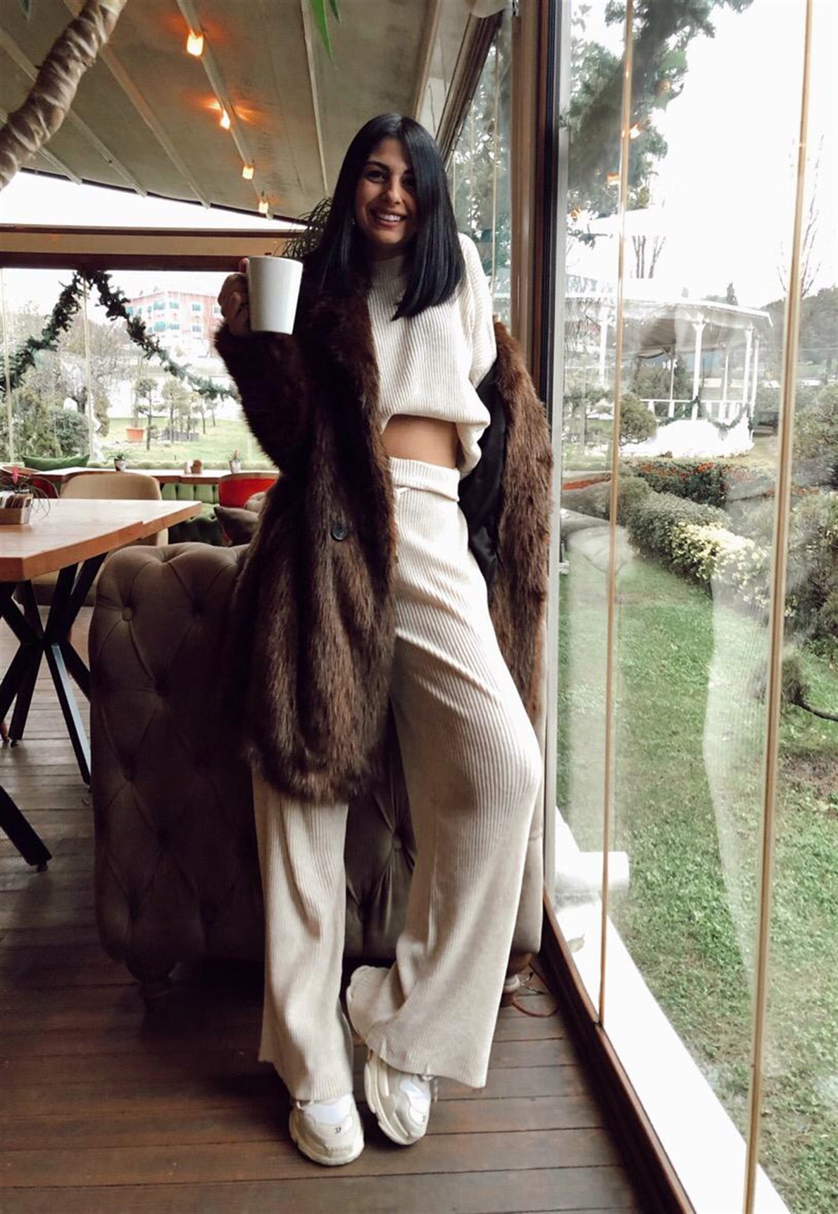 BEJ İNCE FİTİLLİ TRİKO TAKIM 