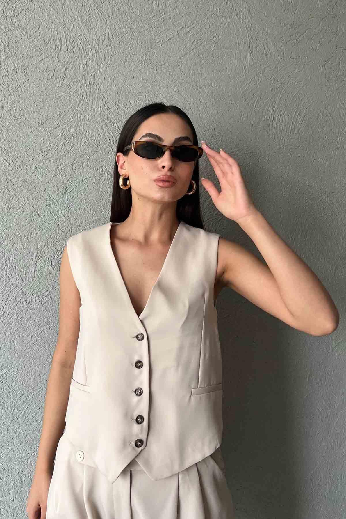 Bej Krep Yelek Bermuda Şort Takım
