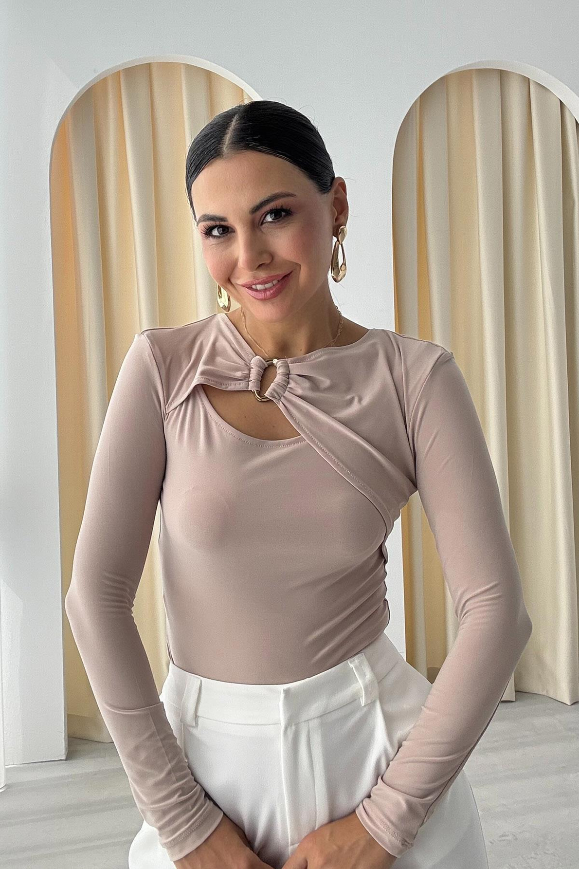 Bej Tokalı Bodysuit