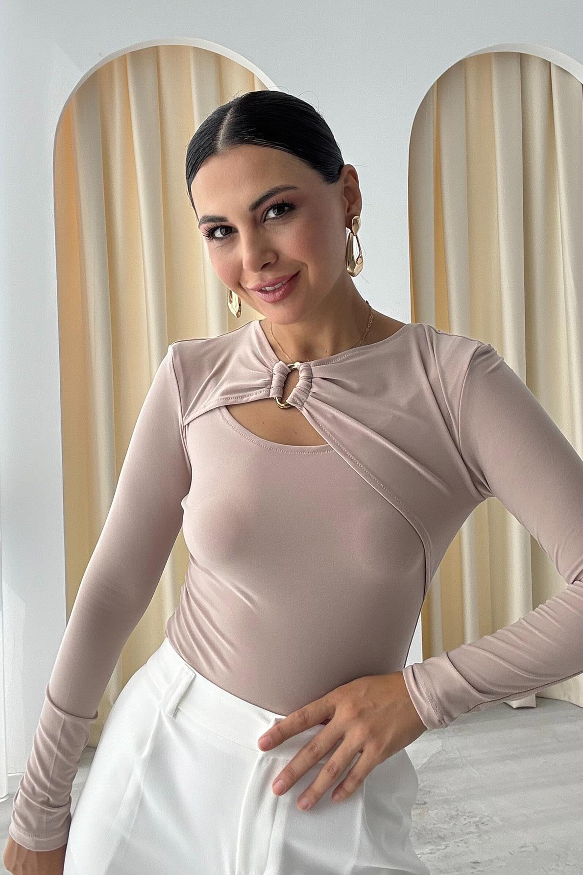 Bej Tokalı Bodysuit