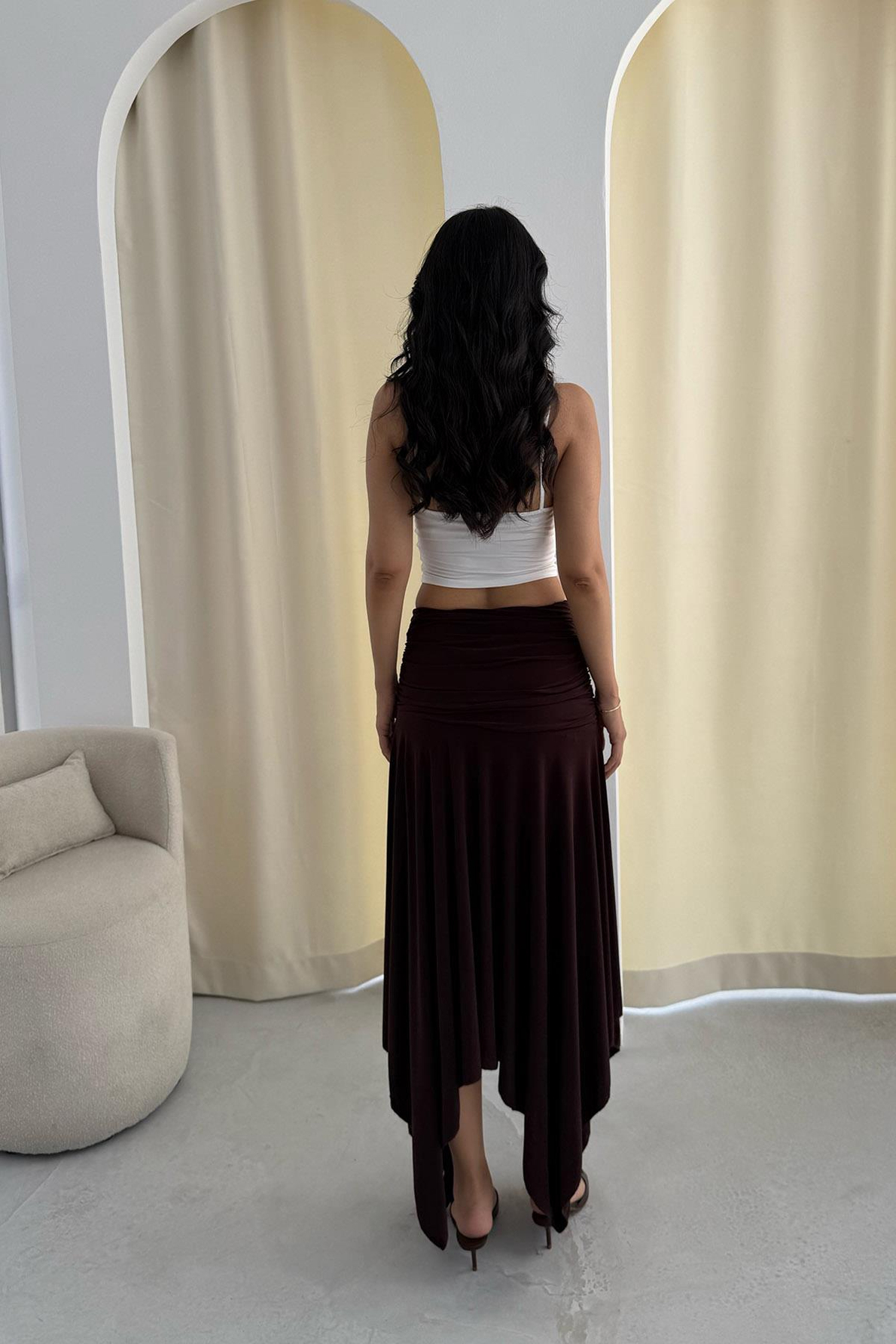 Büzgülü Asimetrik Kesim Kahve Manolya Etek