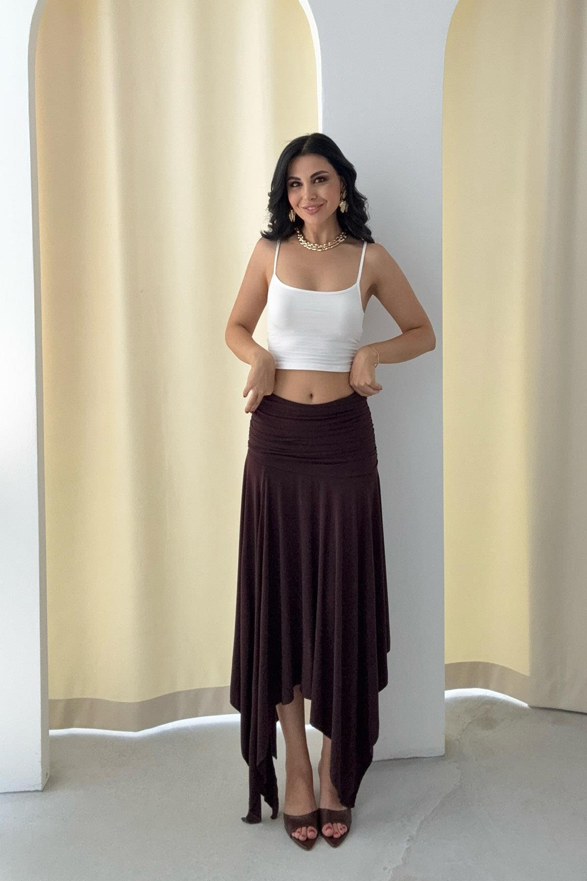 Büzgülü Asimetrik Kesim Kahve Manolya Etek